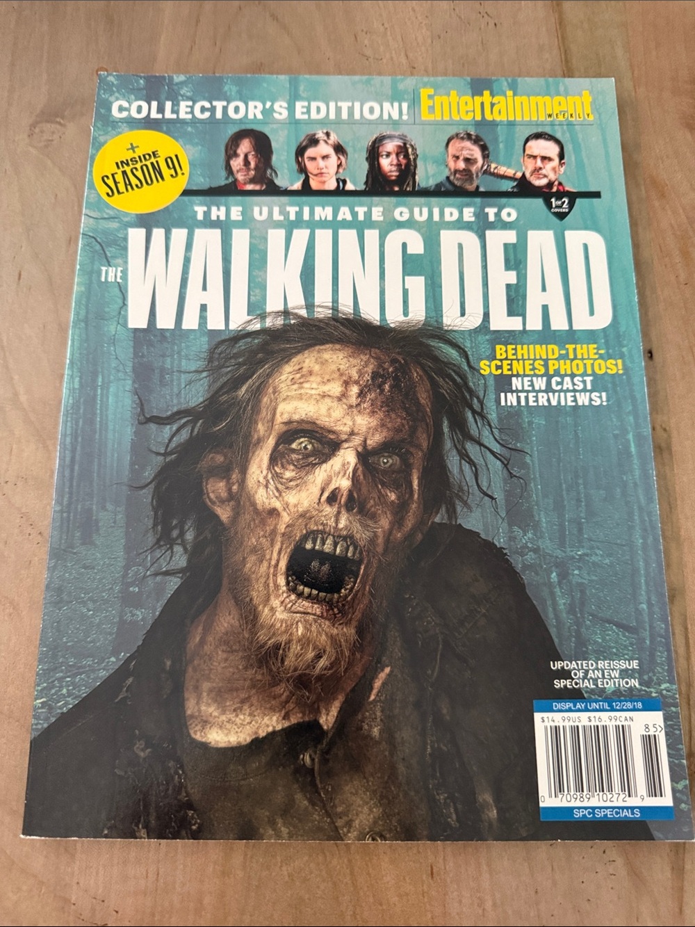 Collector's Edition: The Walking Dead Ultimate Guide - Blue Cover